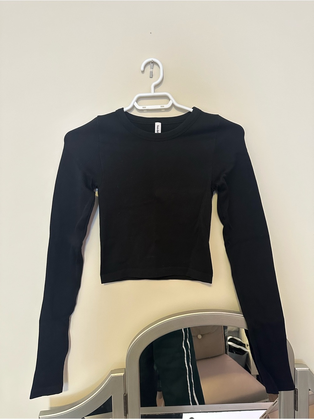 Aritzia Black Longsleeve